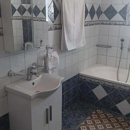 Babis House Apartman Limenária