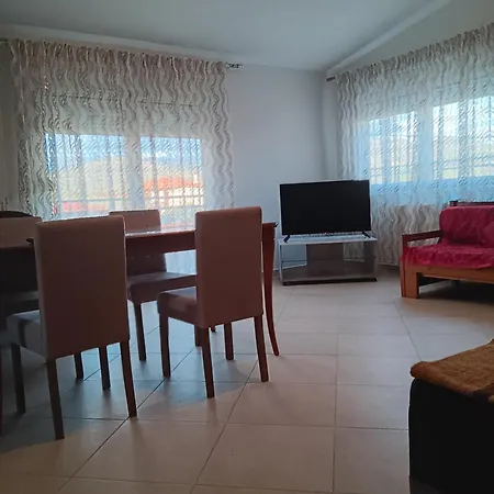 Apartament Babis House *