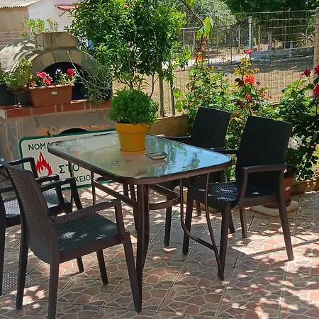 Babis House Апартамент