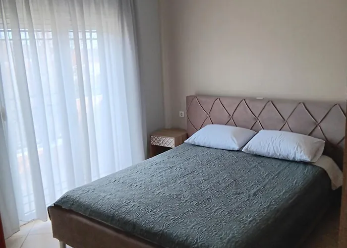 Апартаменты Babis House *