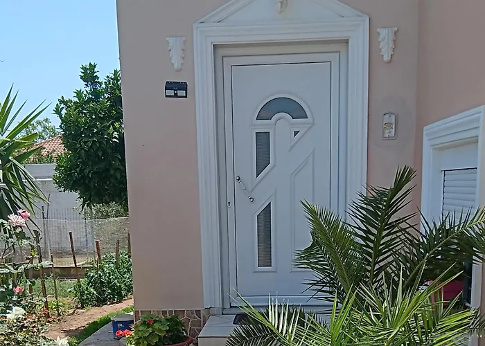 Апартаменты Babis House